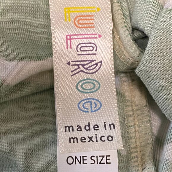 OS NWOT Lularoe leggings Clovers Moon St Patrick's Day - Picture 4 of 8